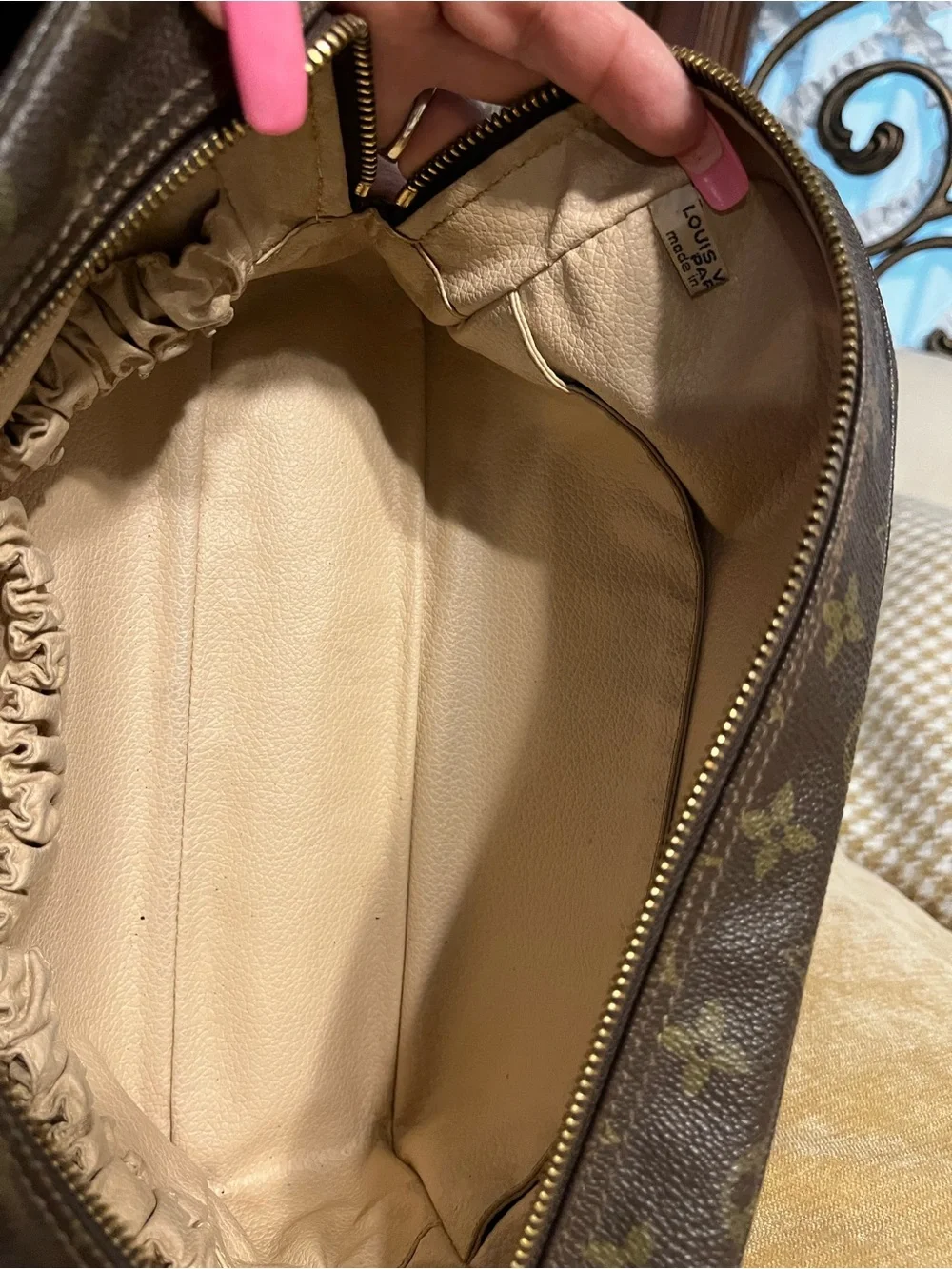 Vintage Louis Vuitton Monogram Canvas cosmetic pouch/case